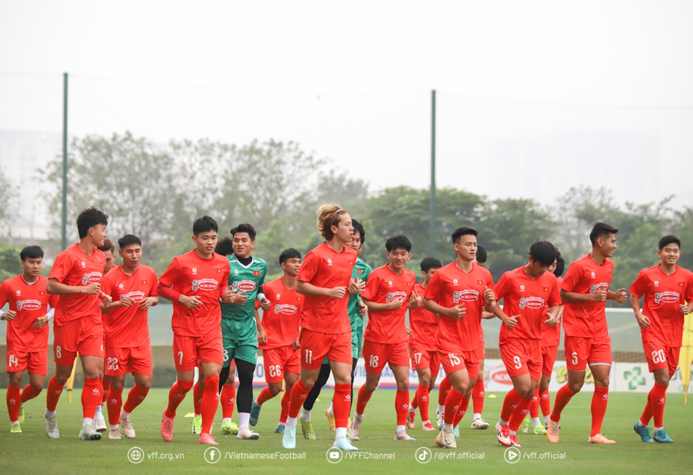 Tin nóng bóng đá Việt hôm nay 9/7: U22 Việt Nam cạnh tranh vị trí khốc liệt; HAGL hoàn tất đội hình bằng 4 ngoại binh Brazil - Ảnh 1.
