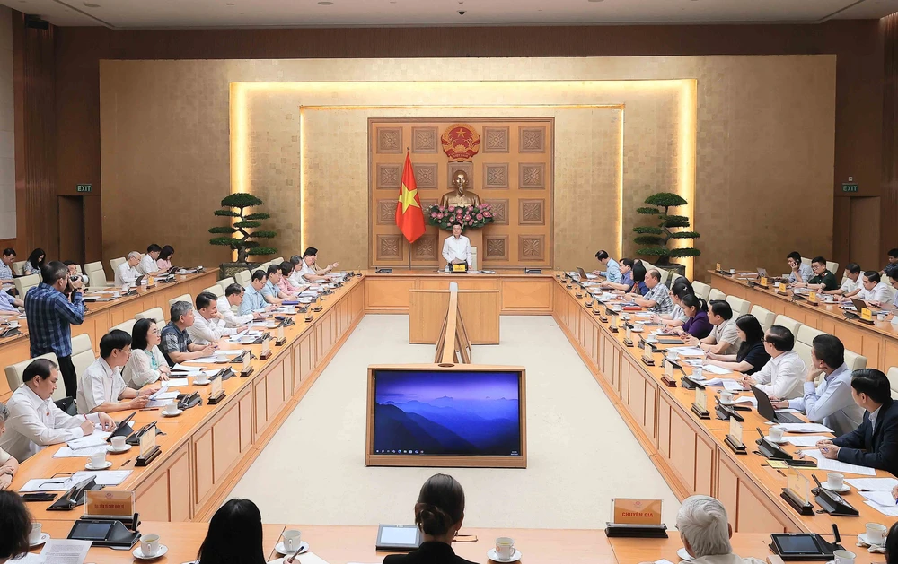 Làm rõ các điểm mới trong Nghị quyết về đột phá trong chăm sóc sức khỏe nhân dân - Ảnh 1.