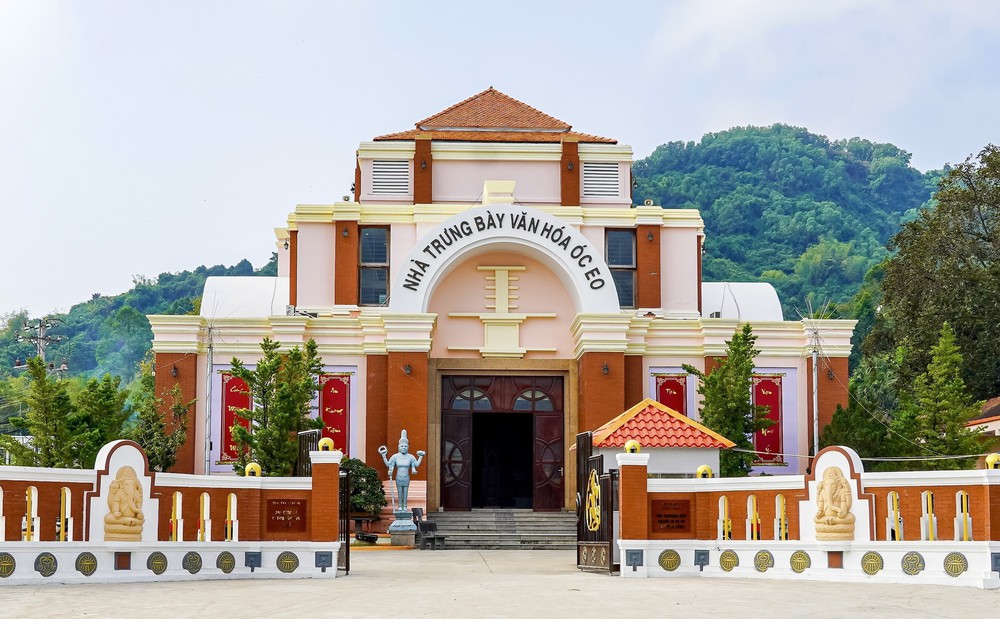 Tập trung hoàn thành Hồ sơ Di sản văn hóa thế giới Óc Eo-Ba Thê - Ảnh 1.