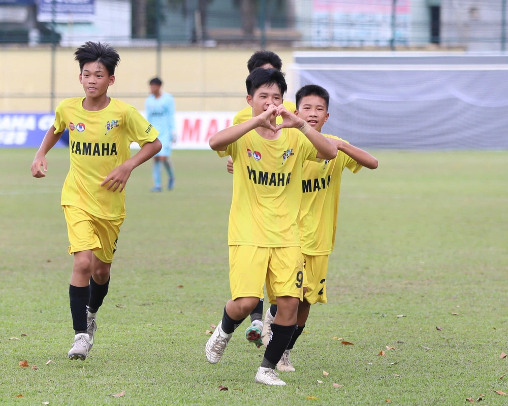 Giải bóng đá Thiếu niên U13 toàn quốc Yamaha Cup 2025: Xác định 4 đội vào chơi bán kết - Ảnh 2.