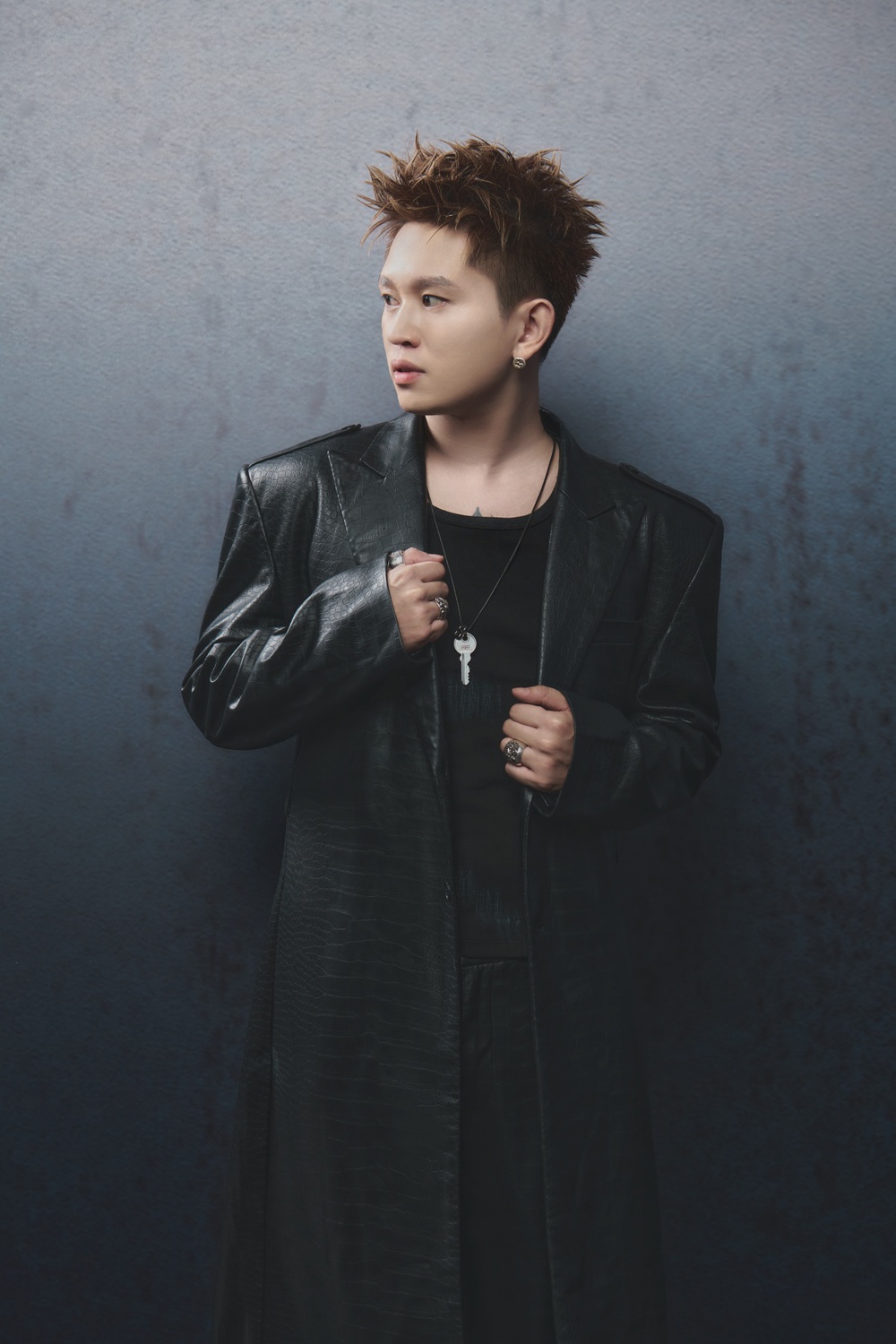 B Ray trở lại đường đua âm nhạc với Album “Cho Bảo” - Ảnh 4.