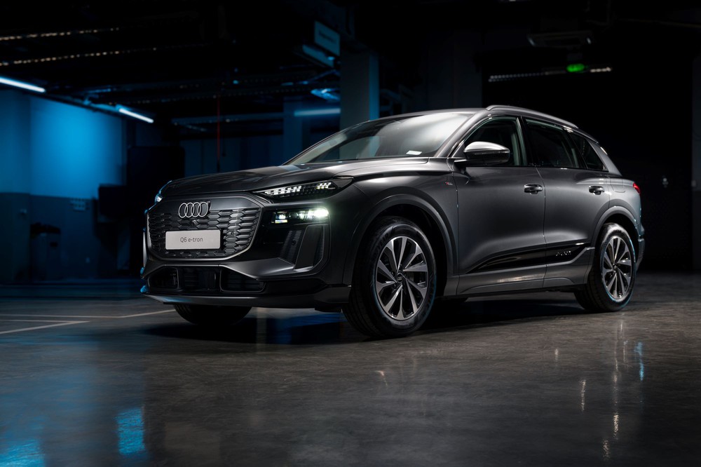 Audi Q6 e-tron ra mắt tại Việt Nam, giá từ 3,119 tỷ đồng - Ảnh 1.