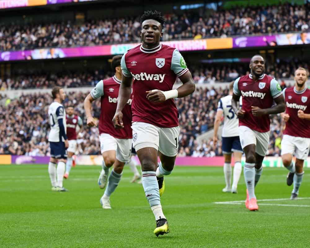 Tottenham chơi lớn khi chiêu mộ 'bom tấn' từ West Ham - Ảnh 1.