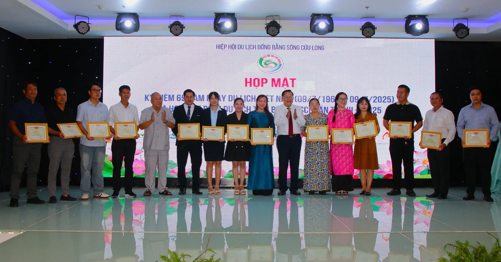 Đẩy nhanh chuyển đổi số trong quản lý du lịch - Ảnh 3. Đẩy nhanh chuyển đổi số trong quản lý du lịch - Ảnh 3.
