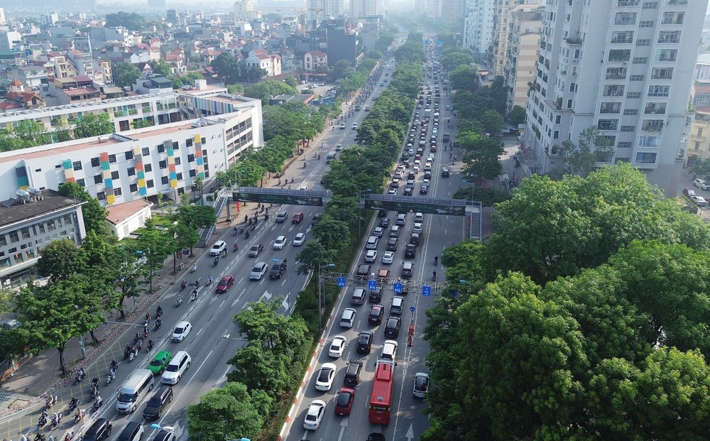 Hà Nội thực hiện phân làn đường Võ Chí Công - Ảnh 6.
