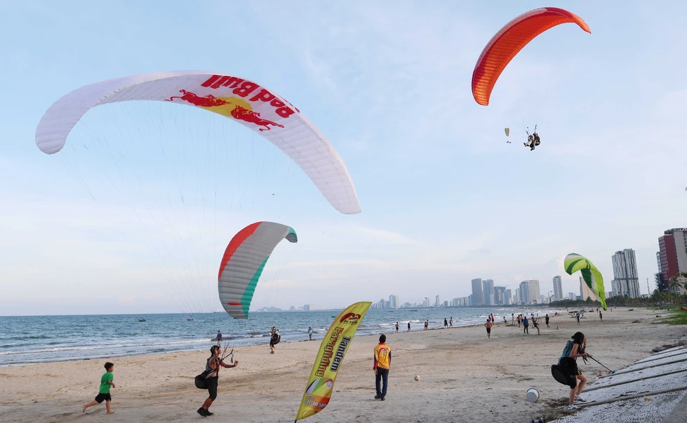 65 năm du lịch Việt Nam: Vững bước, khẳng định vị thế trên bản đồ thế giới - Ảnh 2. 65 năm du lịch Việt Nam: Vững bước, khẳng định vị thế trên bản đồ thế giới - Ảnh 2.