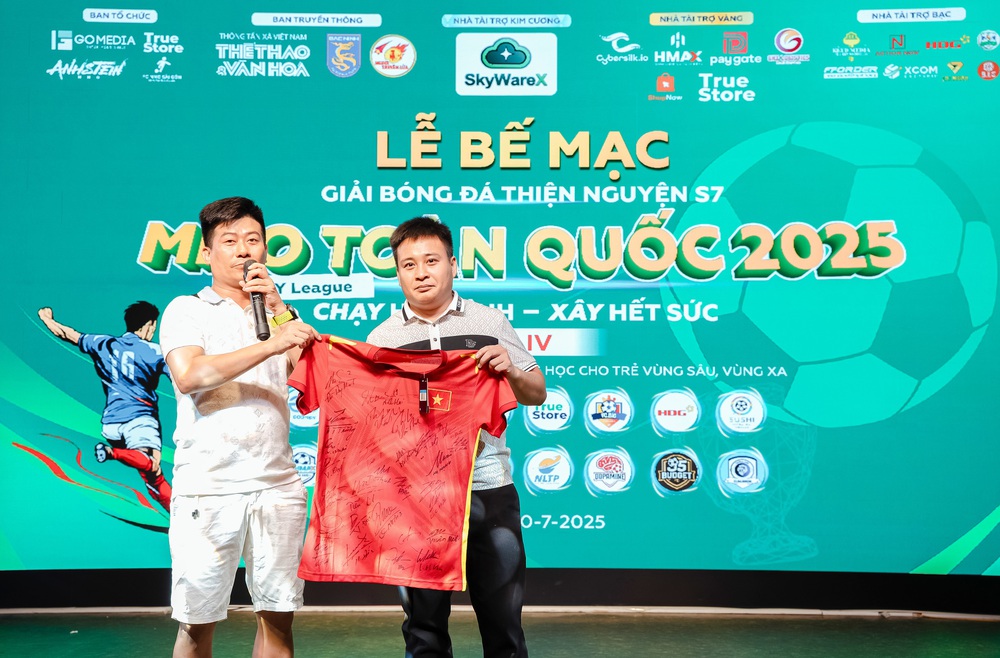 CHẠY LEAGUE 2025: Giải bóng đá thiện nguyện lớn nhất cộng đồng MMO: Gây quỹ hơn 2,4 tỷ đồng vì điều tử tế - Ảnh 3.