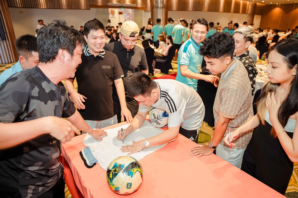 CHẠY LEAGUE 2025: Giải bóng đá thiện nguyện lớn nhất cộng đồng MMO: Gây quỹ hơn 2,4 tỷ đồng vì điều tử tế - Ảnh 4.