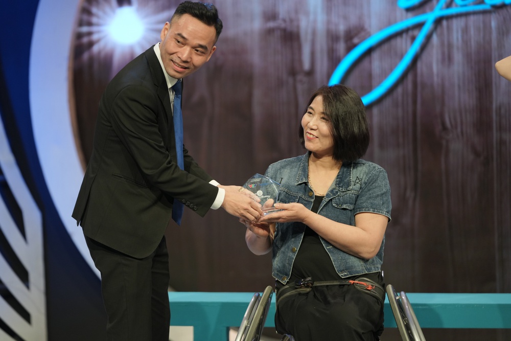 VĐV quần vợt xe lăn Nguyễn Thị Kim Oanh: Hành trình &quot;vòng xe không mỏi&quot; và những nỗ lực phi thường - Ảnh 4.