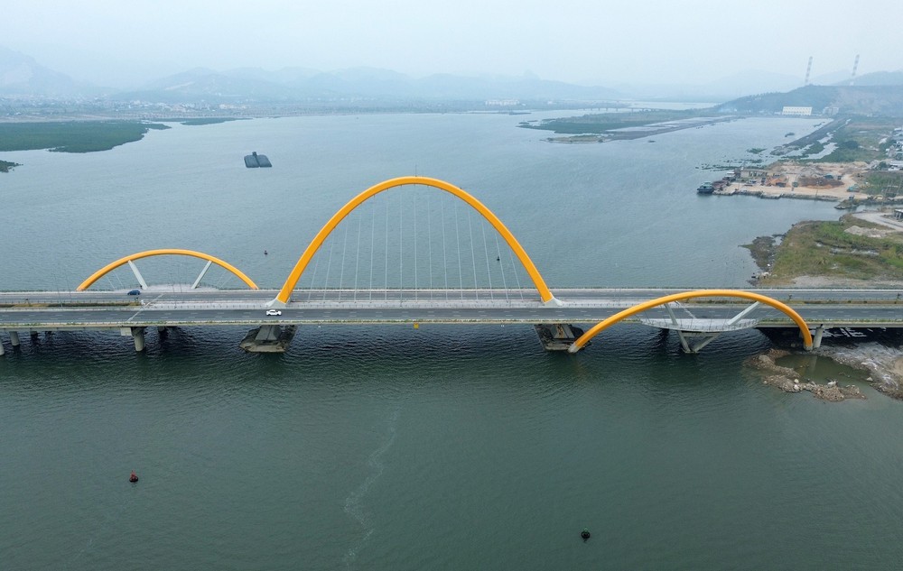 Nhiều sản phẩm mới gia tăng "sức hút" cho du lịch Quảng Ninh - Ảnh 1. Nhiều sản phẩm mới gia tăng "sức hút" cho du lịch Quảng Ninh - Ảnh 1.