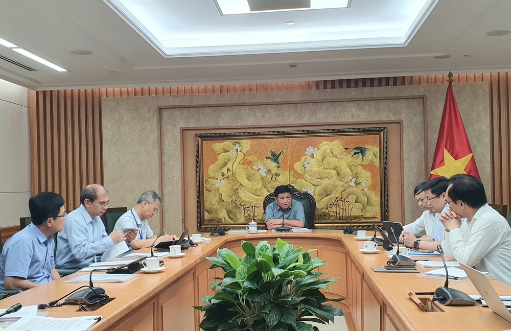 Phó Thủ tướng Nguyễn Chí Dũng: Xây dựng hệ sinh thái hỗ trợ khởi nghiệp từ khi ươm mầm ý tưởng đến thương mại hóa sản phẩm - Ảnh 1.