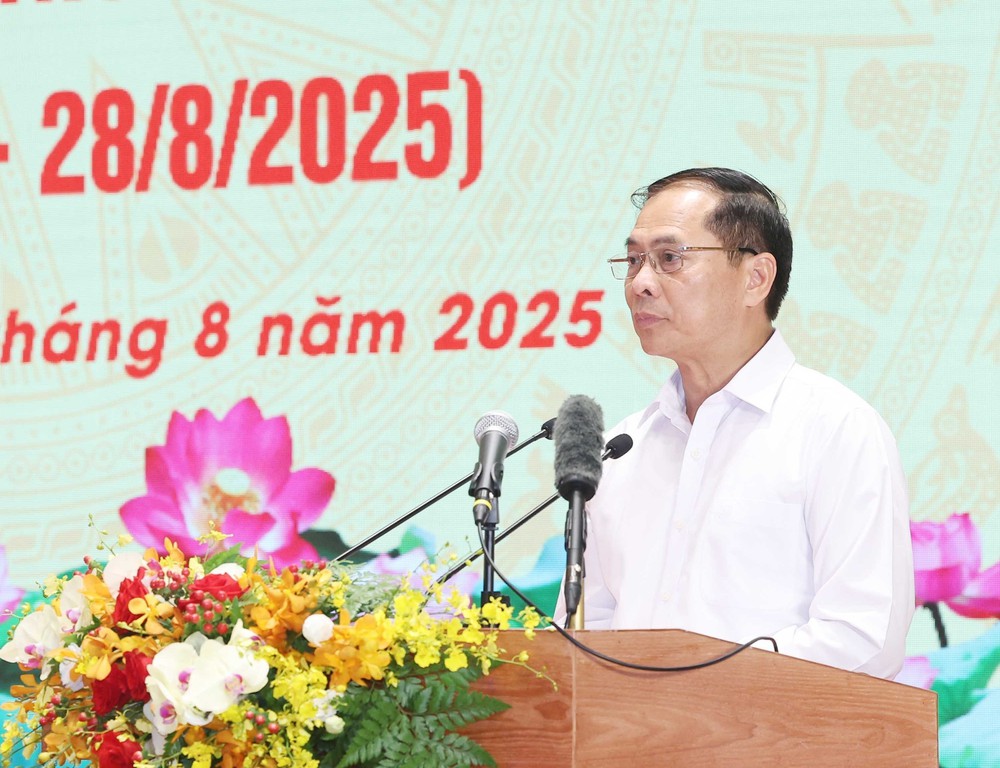 Tổng Bí thư dự gặp mặt kỷ niệm 80 năm Ngày truyền thống Công an nhân dân và ngành Ngoại giao - Ảnh 5.