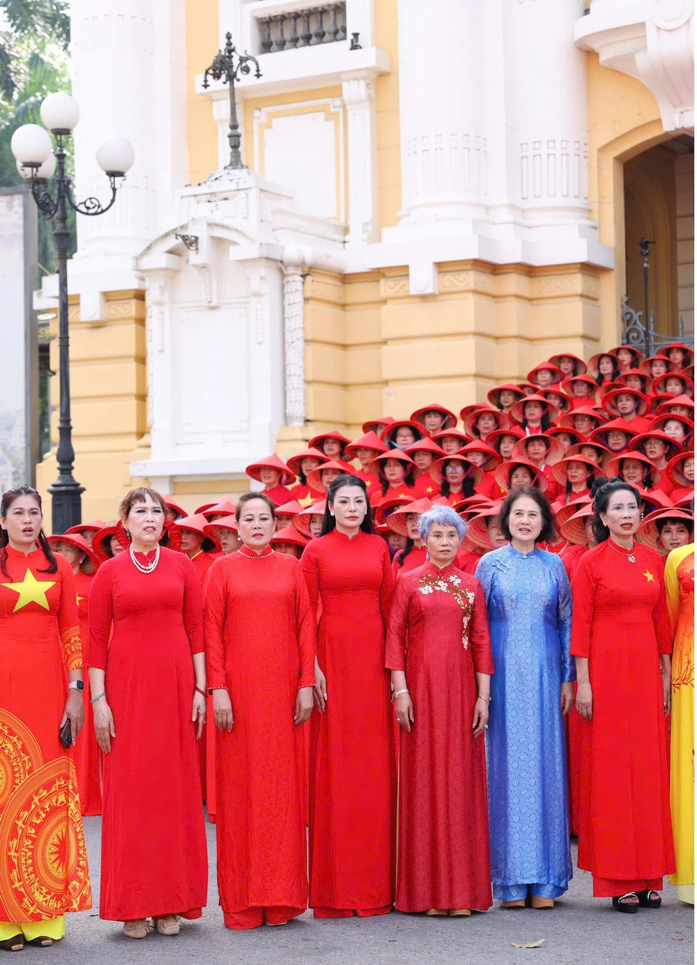 Di sản áo dài