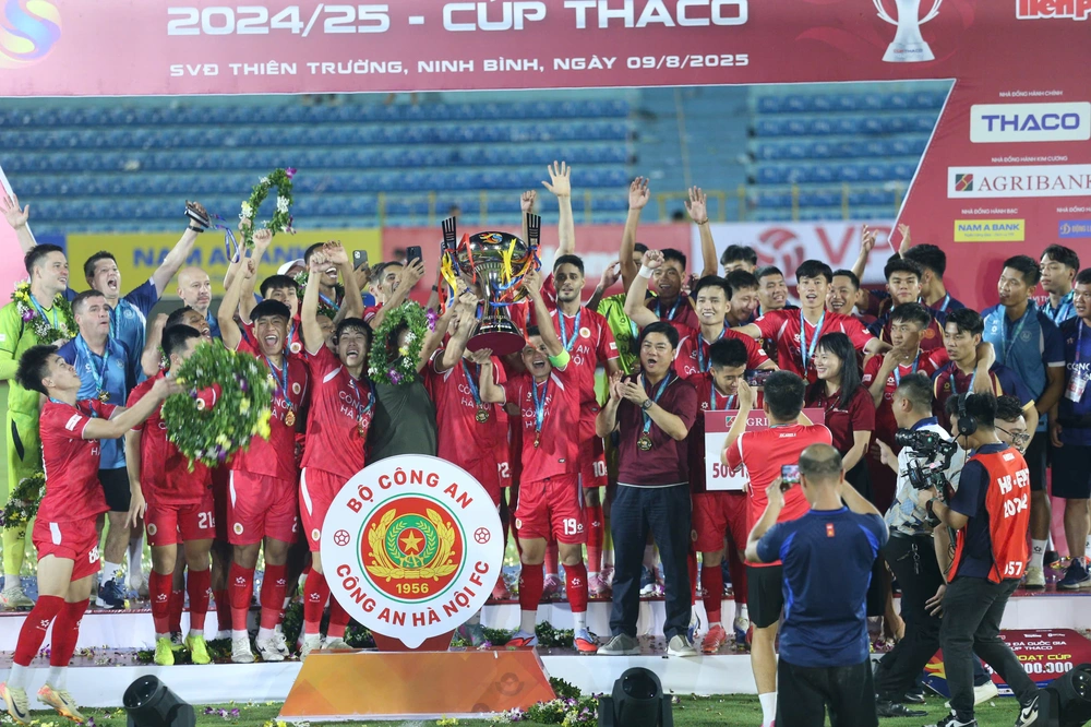 Nhìn từ trận tranh Siêu Cúp quốc gia: CAHN nổi bật ở cuộc đua vô địch V-League 2025/26 - Ảnh 1.