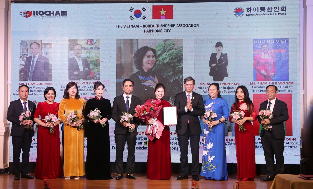 Phó Thủ tướng, Bộ trưởng Ngoại giao Bùi Thanh Sơn trả lời báo chí Hàn Quốc về chuyến thăm của Tổng Bí thư Tô Lâm - Ảnh 3.