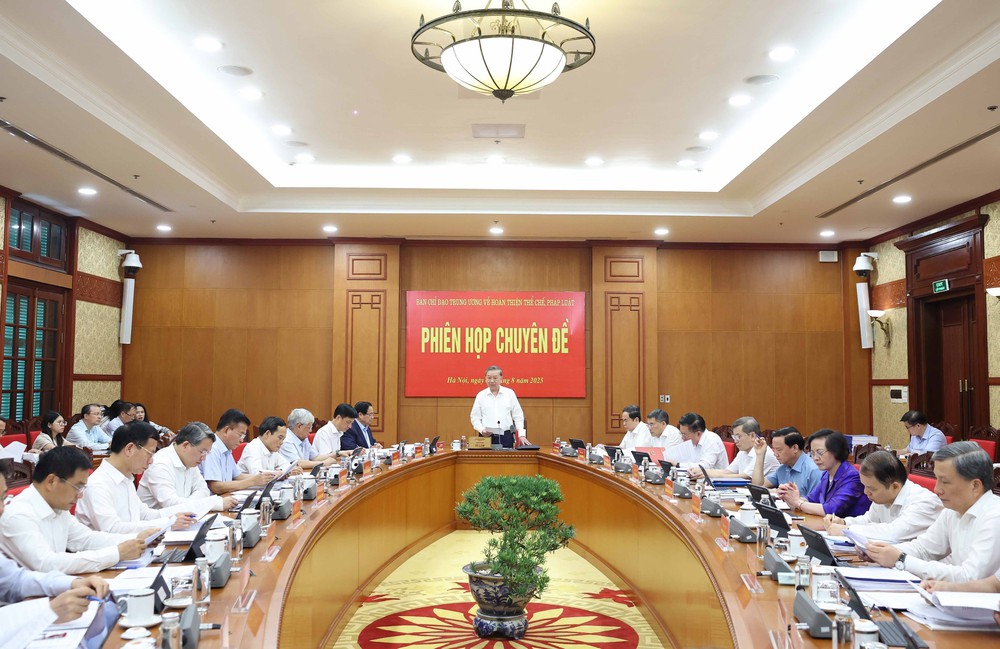 Tinh gọn bộ máy: Vững bước giữa thách thức - Ảnh 2.