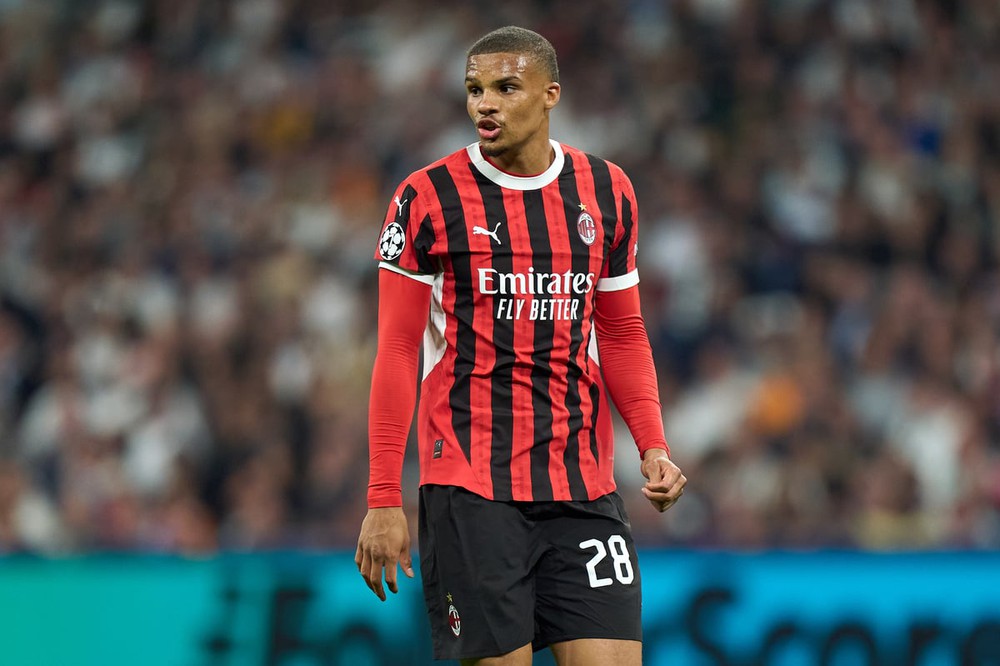 Tin chuyển nhượng 11/8: MU gửi đề nghị hỏi mua 'bom tấn', sao Bayern trở thành đồng đội Ronaldo - Ảnh 2.