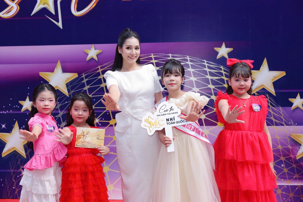 Tứ kết MC nhí toàn quốc 2025: Sân chơi ý nghĩa giúp thiếu nhi lan tỏa tình yêu Tổ quốc - Ảnh 6.