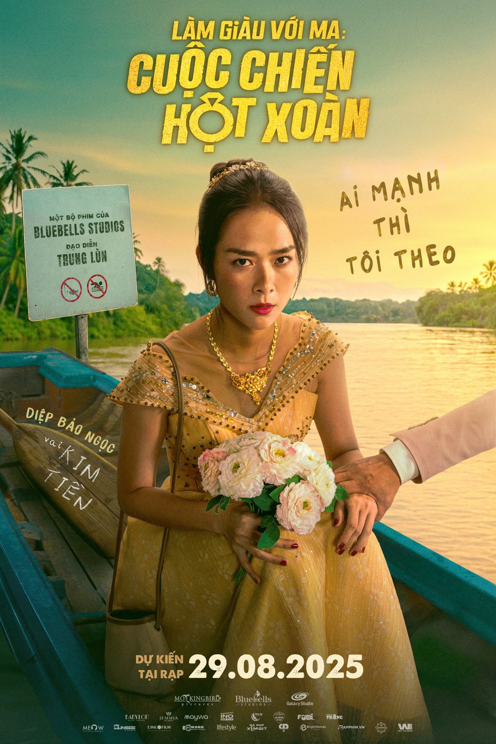 Khán giả miền Tây dành tình cảm cho dàn diễn viên phim &quot;Làm giàu với ma&quot; - Ảnh 2.
