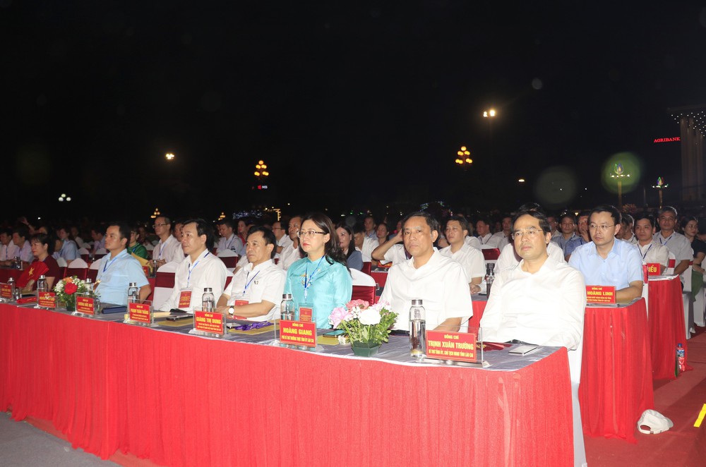 Hơn 1.000 diễn viên tham gia chương trình nghệ thuật đặc biệt “Bản hùng ca cách mạng” - Ảnh 2.