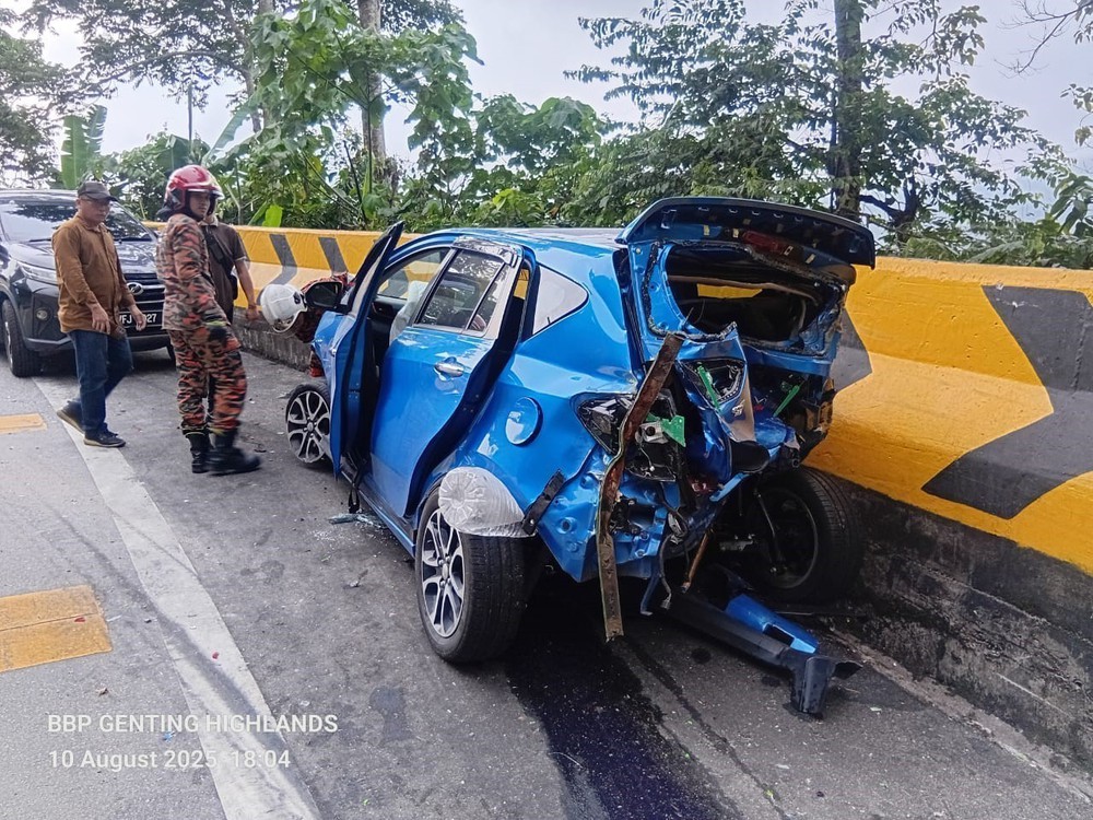 Xe buýt chở du khách Việt Nam gặp nạn tại Malaysia: Toàn bộ hành khách đều an toàn - Ảnh 1.