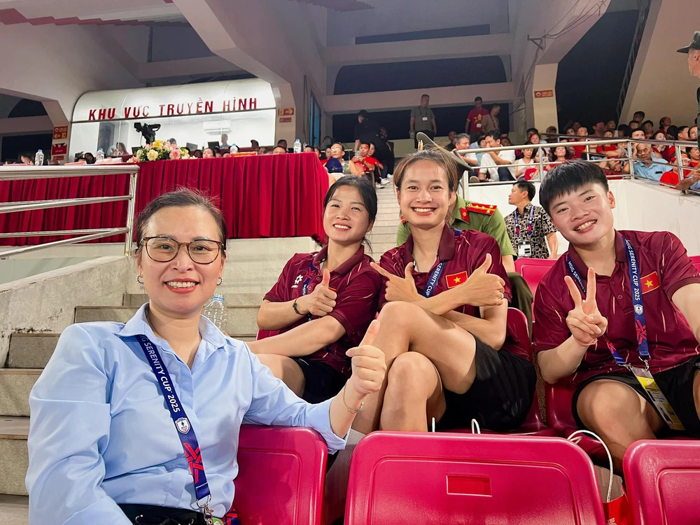 Tin nóng bóng đá Việt Nam hôm nay 13/8: Đội tuyển nữ Việt Nam được thưởng 1 tỷ đồng; Công An TP.HCM chiêu mộ ngoại binh của Hồng Lĩnh Hà Tĩnh - Ảnh 3.