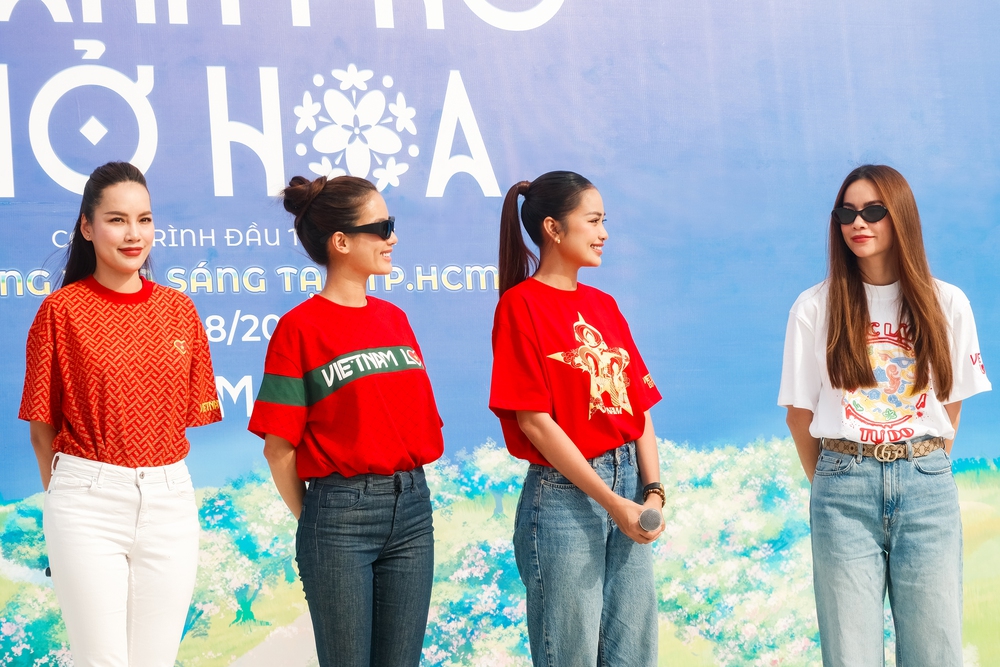 Hồ Ngọc Hà và dàn nghệ sĩ trồng cây trong sự kiện &quot;Thành phố nở hoa&quot; - Ảnh 2.