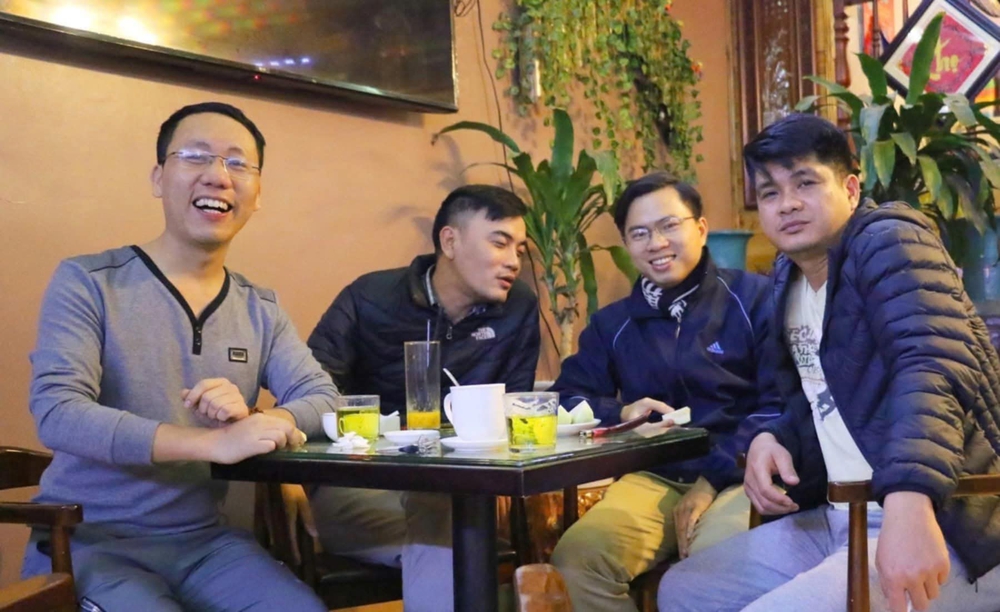 Dòng chảy trà Việt Nam đương đại (kỳ 4): Quán trà vỉa hè - hương vị phóng khoáng đất phương Nam - Ảnh 1.
