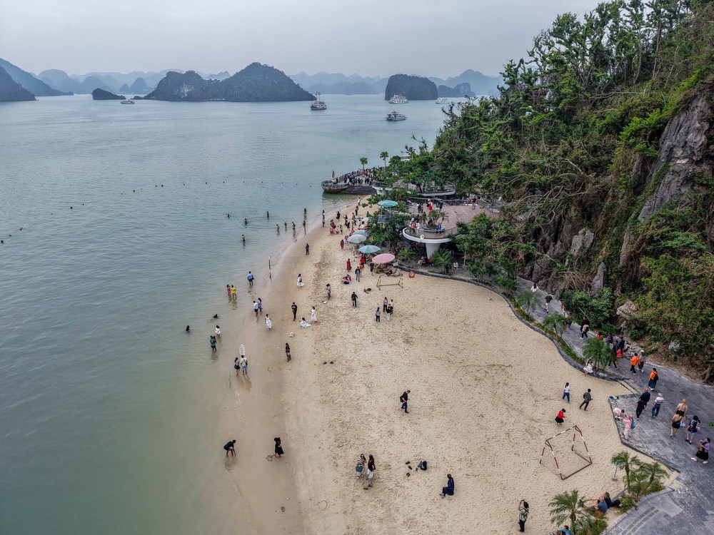 Đưa vịnh Hạ Long trở thành điểm đến di sản bốn mùa - Ảnh 3. Đưa vịnh Hạ Long trở thành điểm đến di sản bốn mùa - Ảnh 3.