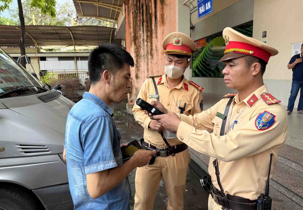 Phó Thủ tướng Trần Hồng Hà: Nghiên cứu hình thức phạt lao động công ích với người vi phạm luật giao thông - Ảnh 4.