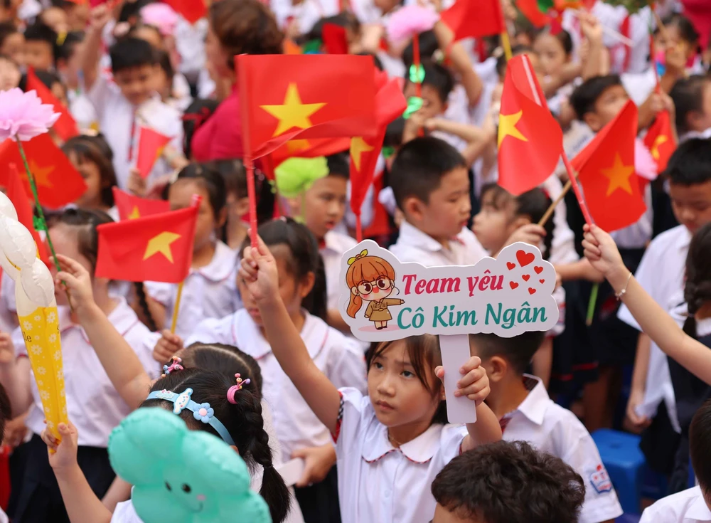 Năm nay tổ chức lễ khai giảng đặc biệt trên cả nước - Ảnh 2.