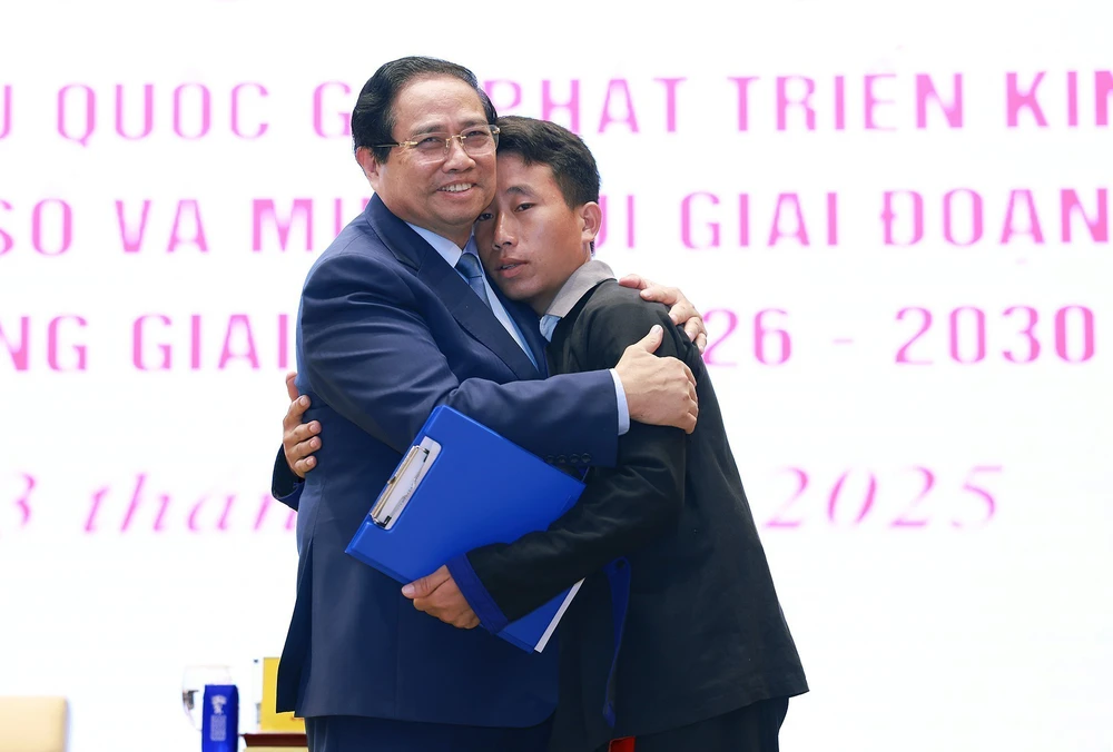 Thủ tướng Phạm Minh Chính chủ trì Hội nghị tổng kết Chương trình mục tiêu quốc gia phát triển kinh tế - xã hội vùng đồng bào dân tộc thiểu số và miền núi - Ảnh 5.