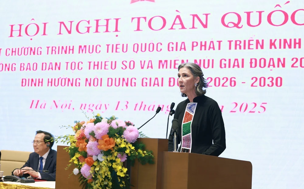 Thủ tướng Phạm Minh Chính chủ trì Hội nghị tổng kết Chương trình mục tiêu quốc gia phát triển kinh tế - xã hội vùng đồng bào dân tộc thiểu số và miền núi - Ảnh 4.