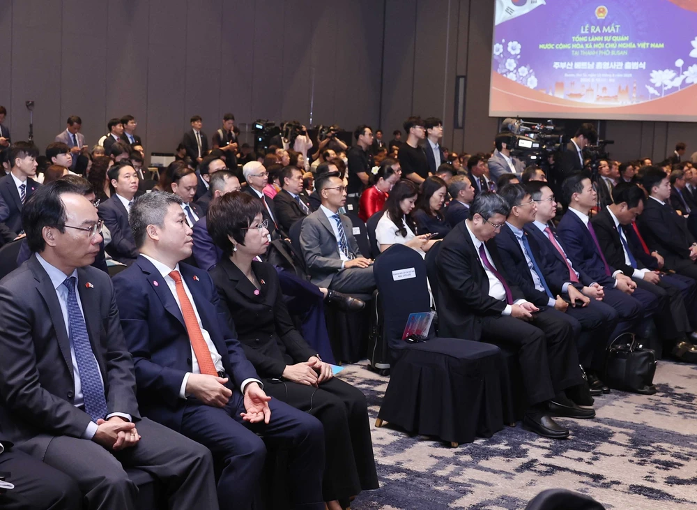 Tổng Bí thư dự Lễ ra mắt Tổng Lãnh sự quán Việt Nam tại Busan, Hàn Quốc - Ảnh 6.