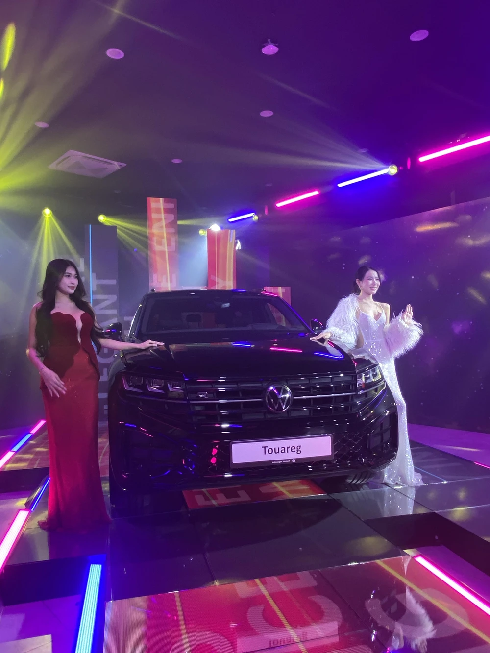 Volkswagen khai trương đồng loạt 5 đại lý - Ảnh 1.