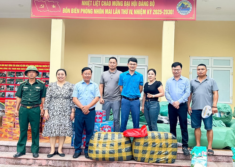 Hành trình yêu thương của Giao Thương 1983: Mang nắng ấm về Nhôn Mai sau lũ dữ - Ảnh 1.
