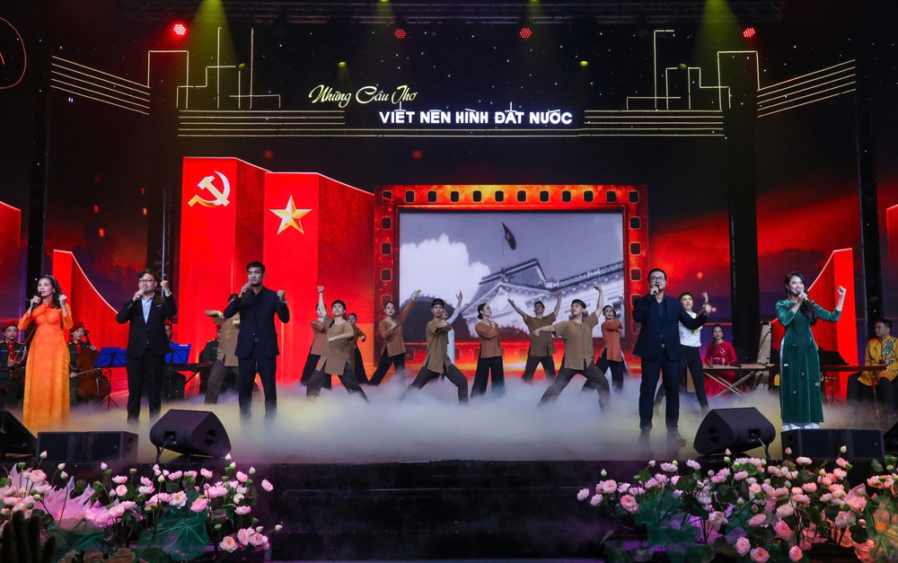 Có dáng hình đất nước trong thơ - Ảnh 1.