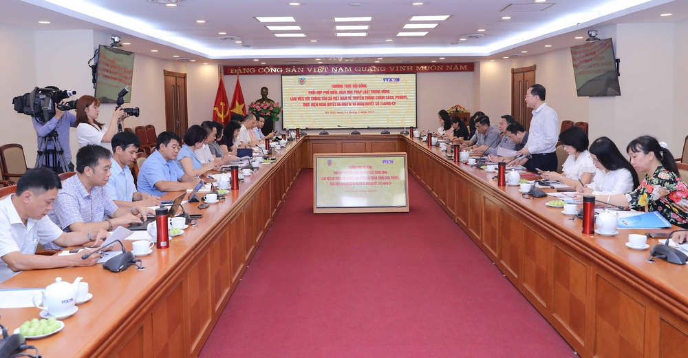 Công tác phổ biến, giáo dục pháp luật luôn được Thông tấn xã Việt Nam xác định là nhiệm vụ chính trị quan trọng - Ảnh 1.