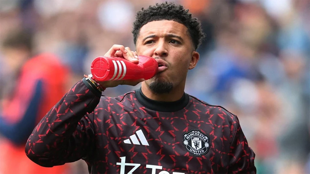 Tin chuyển nhượng 15/8: MU nhận đề nghị hỏi mua Sancho, Man City tranh tiền vệ với Chelsea - Ảnh 1.