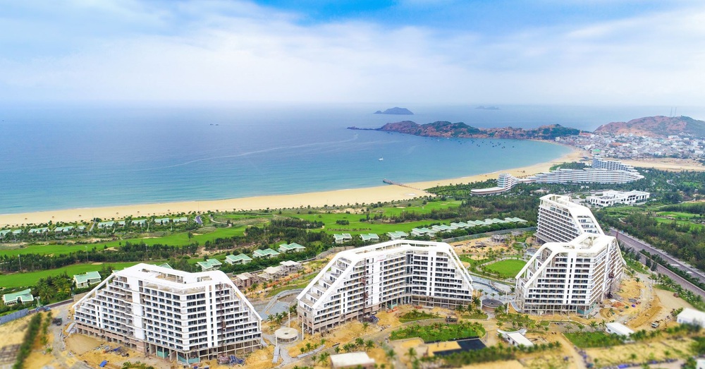Yêu cầu Công ty Cổ phần FLC Quy Nhơn Golf & Resort sớm khắc phục nợ đóng bảo hiểm cho lao động - Ảnh 1.