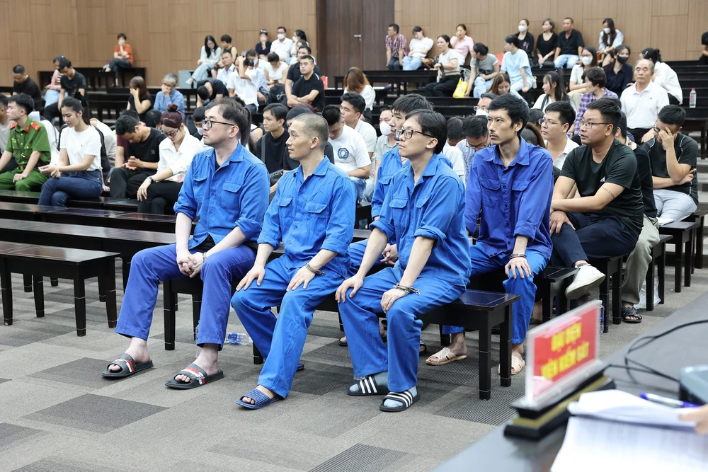 Phạt tù 63 bị cáo trong vụ đánh bạc đa quốc gia tại Câu lạc bộ Lucas Palace, Hà Nội - Ảnh 4.