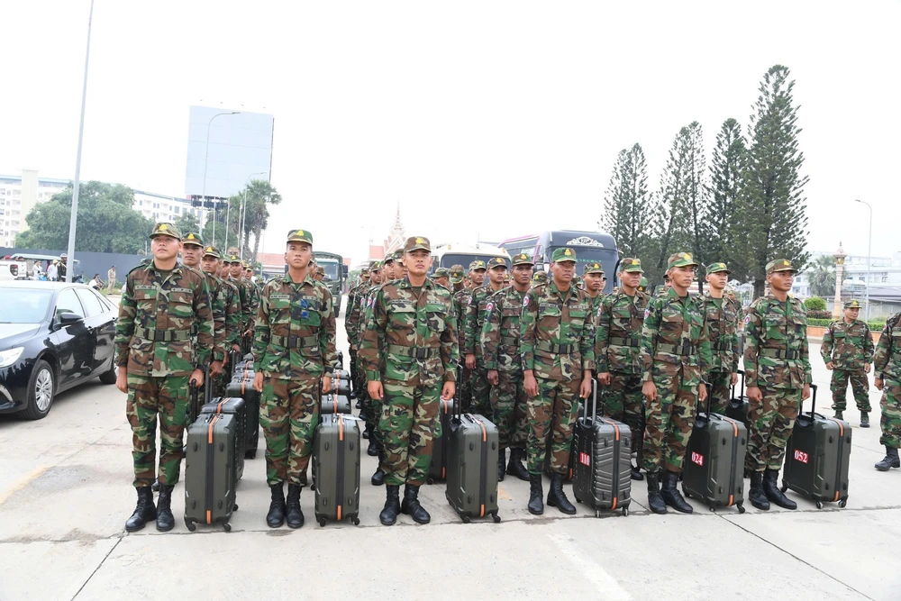 Đón đoàn Quân đội Campuchia sang Việt Nam tham gia diễu binh, diễu hành dịp Quốc khánh - Ảnh 2.