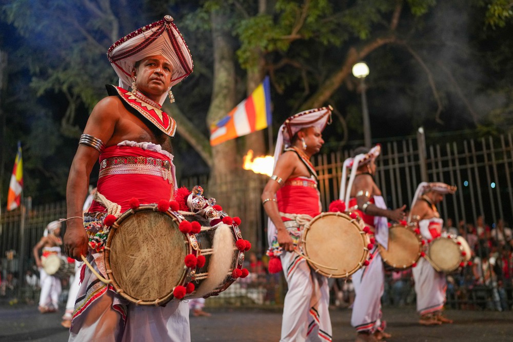 Lễ hội rước xá lợi răng Phật ở Sri Lanka - Ảnh 7.