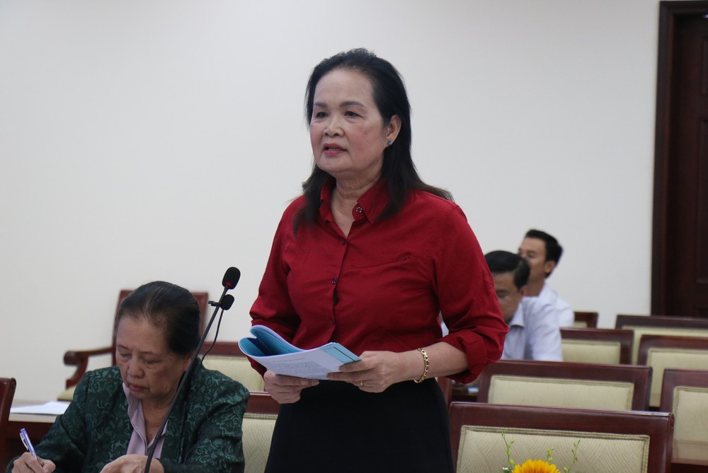 Văn nghệ sĩ góp ý dự thảo Báo cáo chính trị Đại hội Đảng bộ Thành phố Hồ Chí Minh - Ảnh 2.