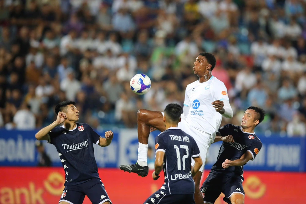 ĐKVĐ V-League khởi đầu chật vật với chiến thắng ngược dòng trước Hải Phòng FC - Ảnh 1.