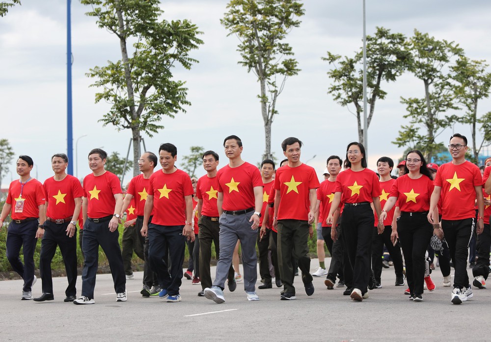 Phát động sự kiện đi bộ trên toàn quốc &quot;Cùng Việt Nam tiến bước&quot; - Ảnh 13.