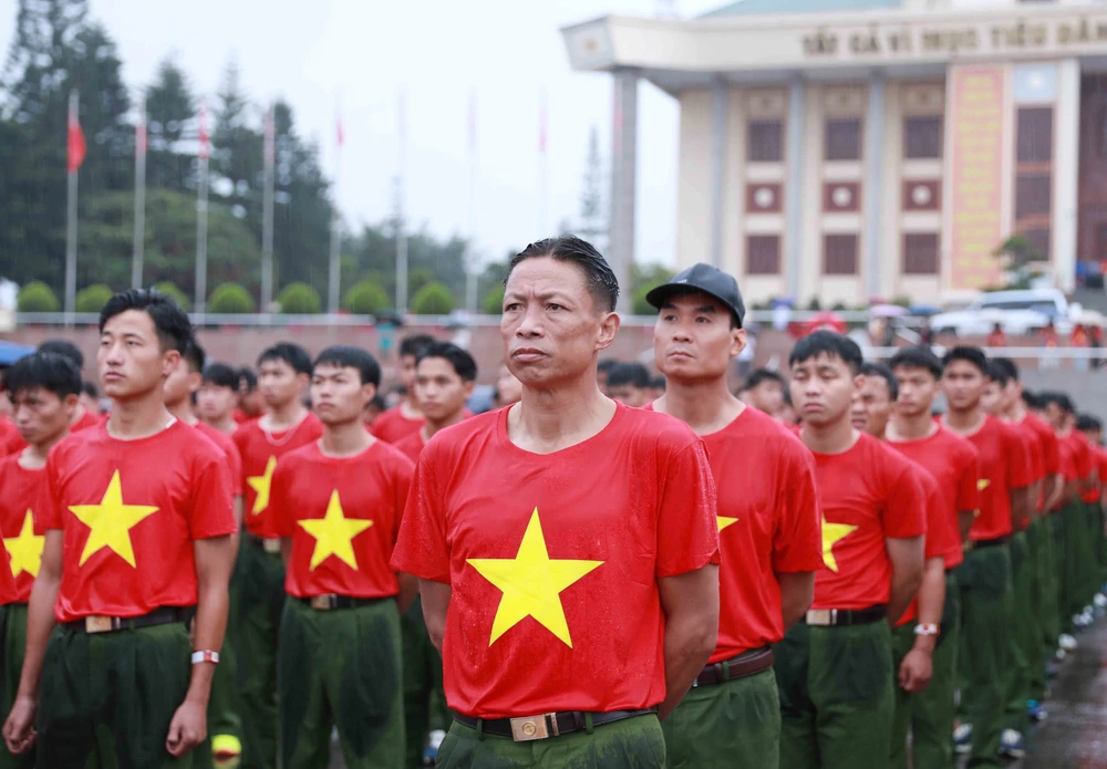Phát động sự kiện đi bộ trên toàn quốc &quot;Cùng Việt Nam tiến bước&quot; - Ảnh 25.