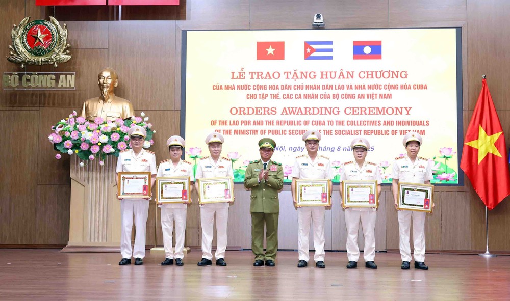 Những phần thưởng cao quý tô thắm mối quan hệ Việt Nam - Lào - Cuba - Ảnh 9.