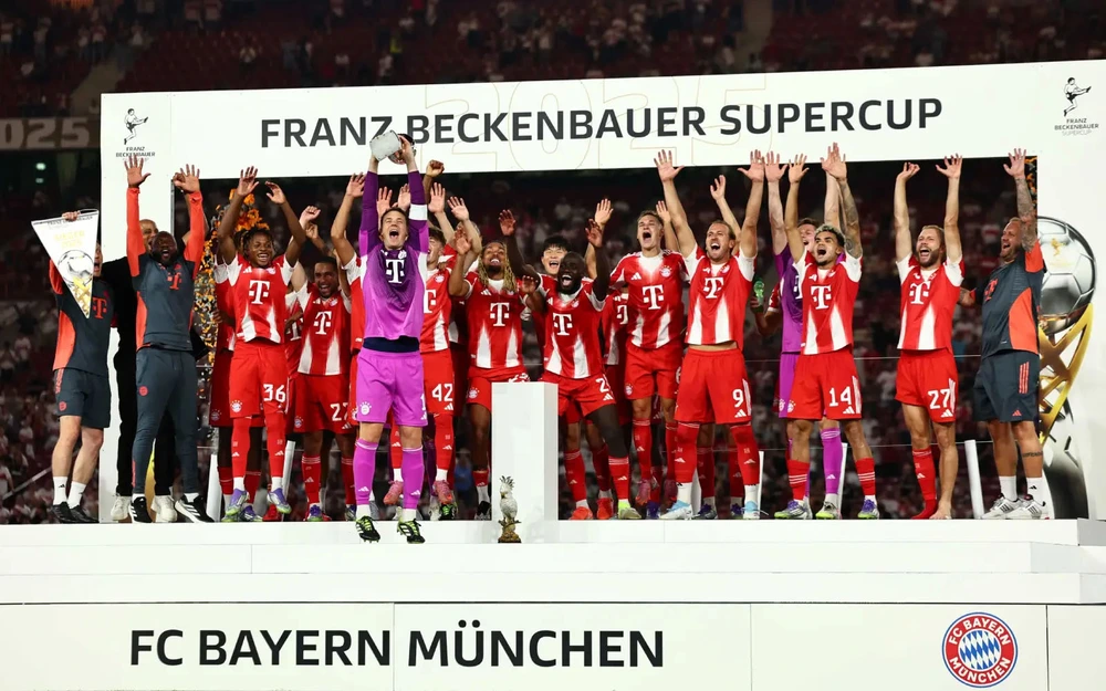 Harry Kane, Luis Diaz tỏa sáng, Bayern Munich giành danh hiệu đầu tiên ở mùa giải mới - Ảnh 3.