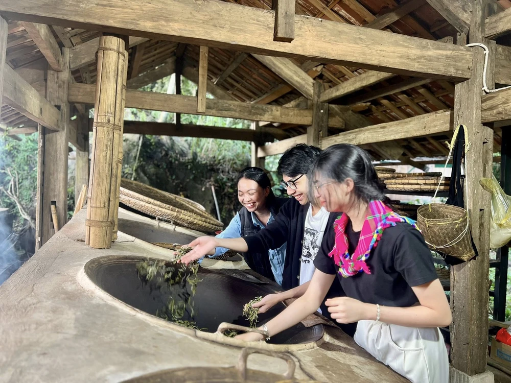 Dòng chảy trà Việt Nam đương đại (kỳ 5): Từ tâm linh đến minh triết và trà cụ - Ảnh 2.